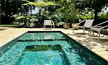 Casa campestre con diseño exclusivo en Cerritos - Pereira