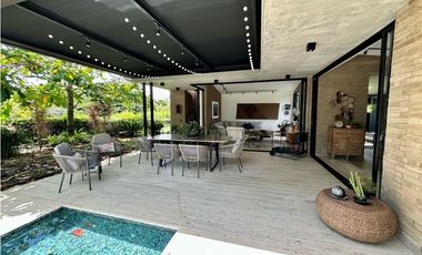 Casa campestre con diseño exclusivo en Cerritos - Pereira