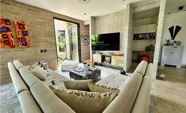 Casa campestre con diseño exclusivo en Cerritos - Pereira