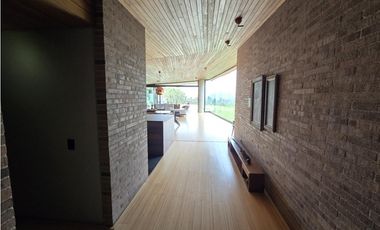 Casa para Venta en Medellín Alto de Palmas