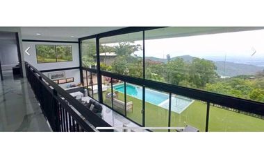 CASA CAMPESTRE EN VENTA VIA CALI-YUMBO DAPA
