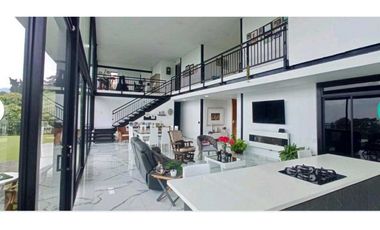 CASA CAMPESTRE EN VENTA VIA CALI-YUMBO DAPA