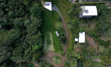 CASA CAMPESTRE EN VENTA VIA CALI-YUMBO DAPA