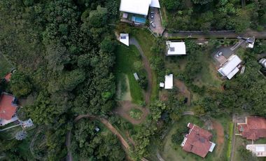 CASA CAMPESTRE EN VENTA VIA CALI-YUMBO DAPA