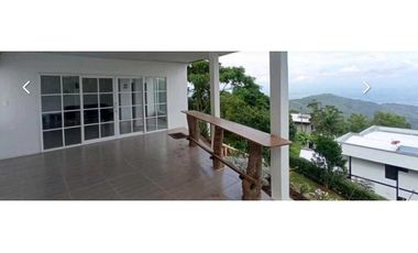 CASA CAMPESTRE EN VENTA VIA CALI-YUMBO DAPA