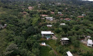 CASA CAMPESTRE EN VENTA VIA CALI-YUMBO DAPA