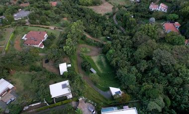 CASA CAMPESTRE EN VENTA VIA CALI-YUMBO DAPA