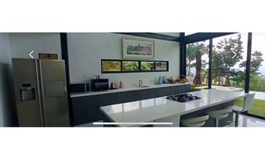 CASA CAMPESTRE EN VENTA VIA CALI-YUMBO DAPA