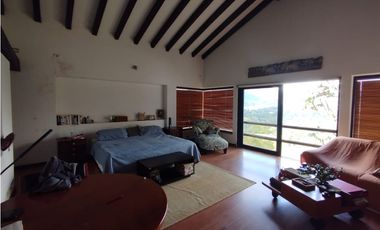 Casa en Arriendo en El Retiro sector la Fe