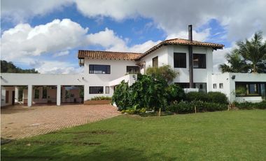 Casa en Arriendo en El Retiro sector la Fe
