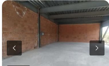 Oportunidad de Inversión!/ 2 Locales Vta/Plaza La Reserva- Campanario