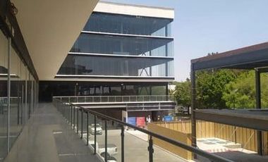 Oportunidad de Inversión!/ 2 Locales Vta/Plaza La Reserva- Campanario