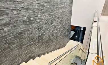 Casa en Venta en Parque Virreyes de lujo con alberca (Recorrido Virtual).