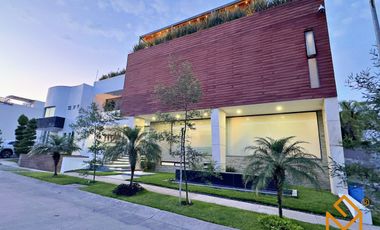 Casa en Venta en Parque Virreyes de lujo con alberca (Recorrido Virtual).