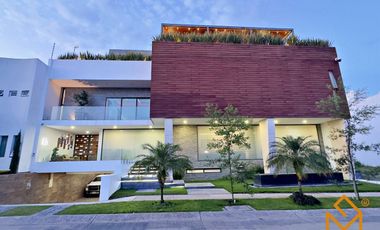 Casa en Venta en Parque Virreyes de lujo con alberca (Recorrido Virtual).