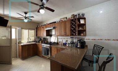 CASA EN VENTA COLONIA CUAUHTÉMOC ZONA SAN NICOLAS DE LOS GARZA