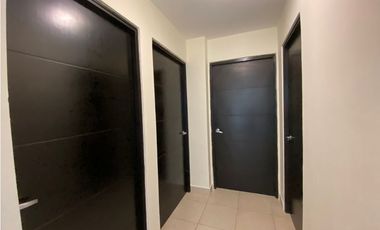 PH Clayton Park 1 | Apartamento Amoblado de 3 Recámaras + 2 Parking