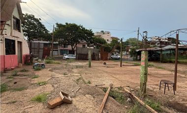 VENTA TERRENO sobre avenida y en esquina