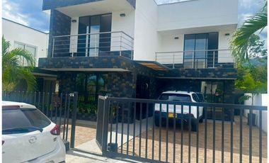 Venta casa finca de 2 niveles en unidad cerrada en Sopetran, Antioquia