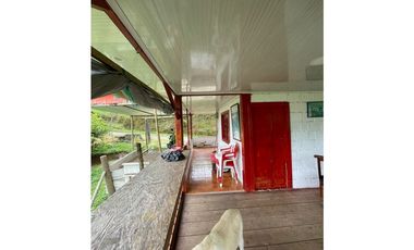 SE VENDE FINCA POR EL ALTO DEL NUDO