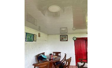 SE VENDE FINCA POR EL ALTO DEL NUDO