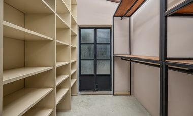 Renta casa amoblada en Alto de Las Palmas con diseño artistico