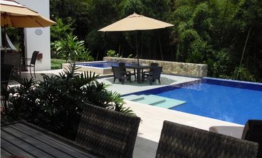 Casa campestre en Bosques de Maracay para arriendo Cerritos,Pereira!!!