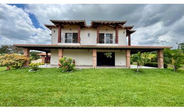 Finca nueva en venta / permuta en parcelación - Santa Elena El Cerrito