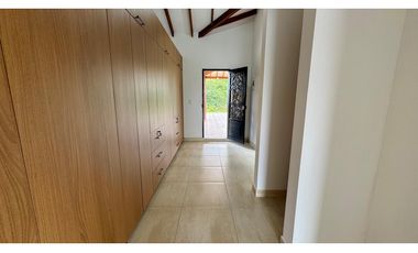 Finca nueva en venta / permuta en parcelación - Santa Elena El Cerrito