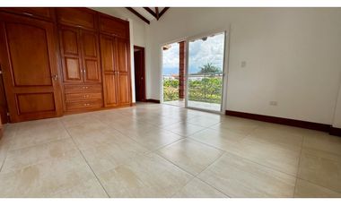 Finca nueva en venta / permuta en parcelación - Santa Elena El Cerrito