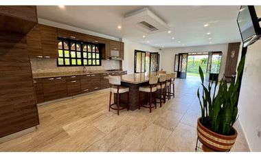 Finca nueva en venta / permuta en parcelación - Santa Elena El Cerrito