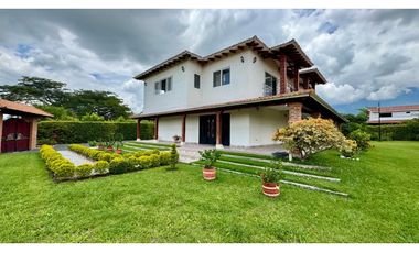 Finca nueva en venta / permuta en parcelación - Santa Elena El Cerrito