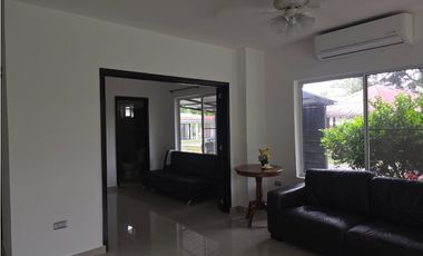 VENDO CASA DE UNA PLANTA EN ZONA URBANA.  ANDALUCIA  WJ