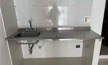 Arriendo local comercial en La América