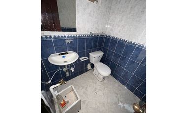 Arriendo local comercial en La América