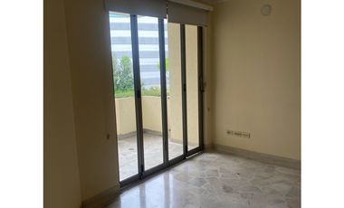 APARTAMENTO AVENIDA LA TOMA