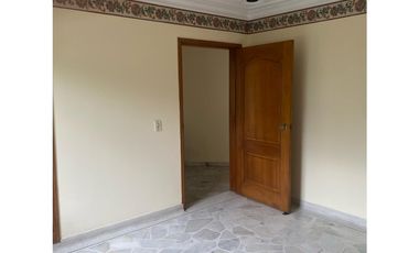 APARTAMENTO AVENIDA LA TOMA