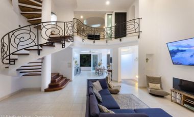 Casa Adan