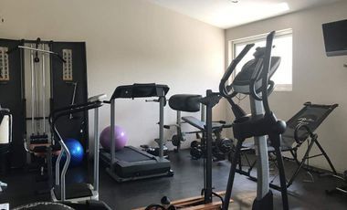 Muy buena casa en Lomas Altas