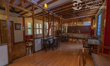 Sitio en Venta en Huerfanos, Amunategui/ SE VENDE EXCELENTE local comercial, restaurant con patentes y equipamiento, Negocio totalmente activo