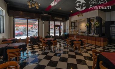 Sitio en Venta en Huerfanos, Amunategui/ SE VENDE EXCELENTE local comercial, restaurant con patentes y equipamiento, Negocio totalmente activo
