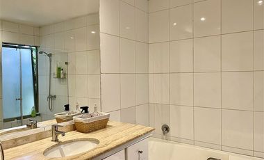 Casa en Venta en Camino el Mirador / Av Alto Nogales