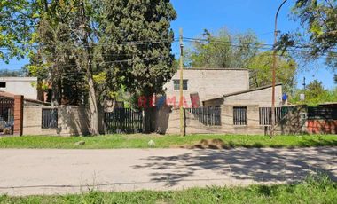Casaquinta 3 amb Venta La Reja lote 1800m2, pileta