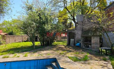 Casaquinta 3 amb Venta La Reja lote 1800m2, pileta