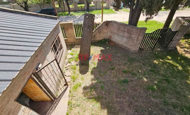 Casaquinta 3 amb Venta La Reja lote 1800m2, pileta