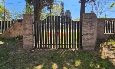 Casaquinta 3 amb Venta La Reja lote 1800m2, pileta