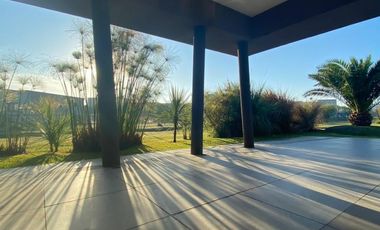 Alquiler de casa en el Barrio de Santa Juana amoblada -Canning