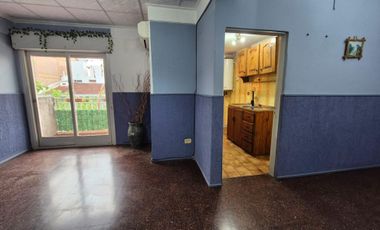 DEPARTAMENTO CÉNTRICO EN VENTA - APTO CRÉDITO HIPOTECARIO-.