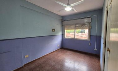 DEPARTAMENTO CÉNTRICO EN VENTA - APTO CRÉDITO HIPOTECARIO-.
