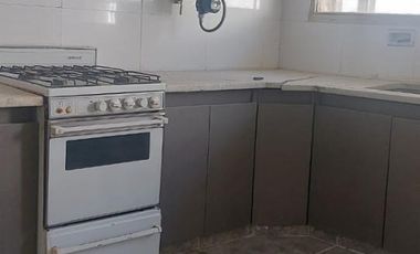 Alquiler Casa 3 dormitorios patio garage en Guemes $910.000 finales.